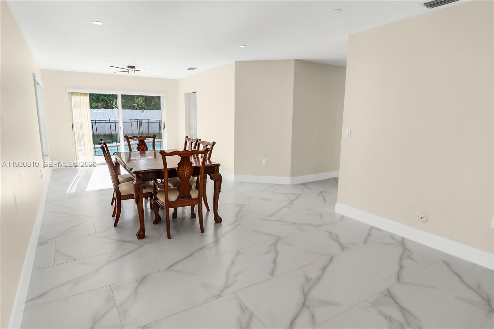 SAWGRASS PLANTATION - Residential