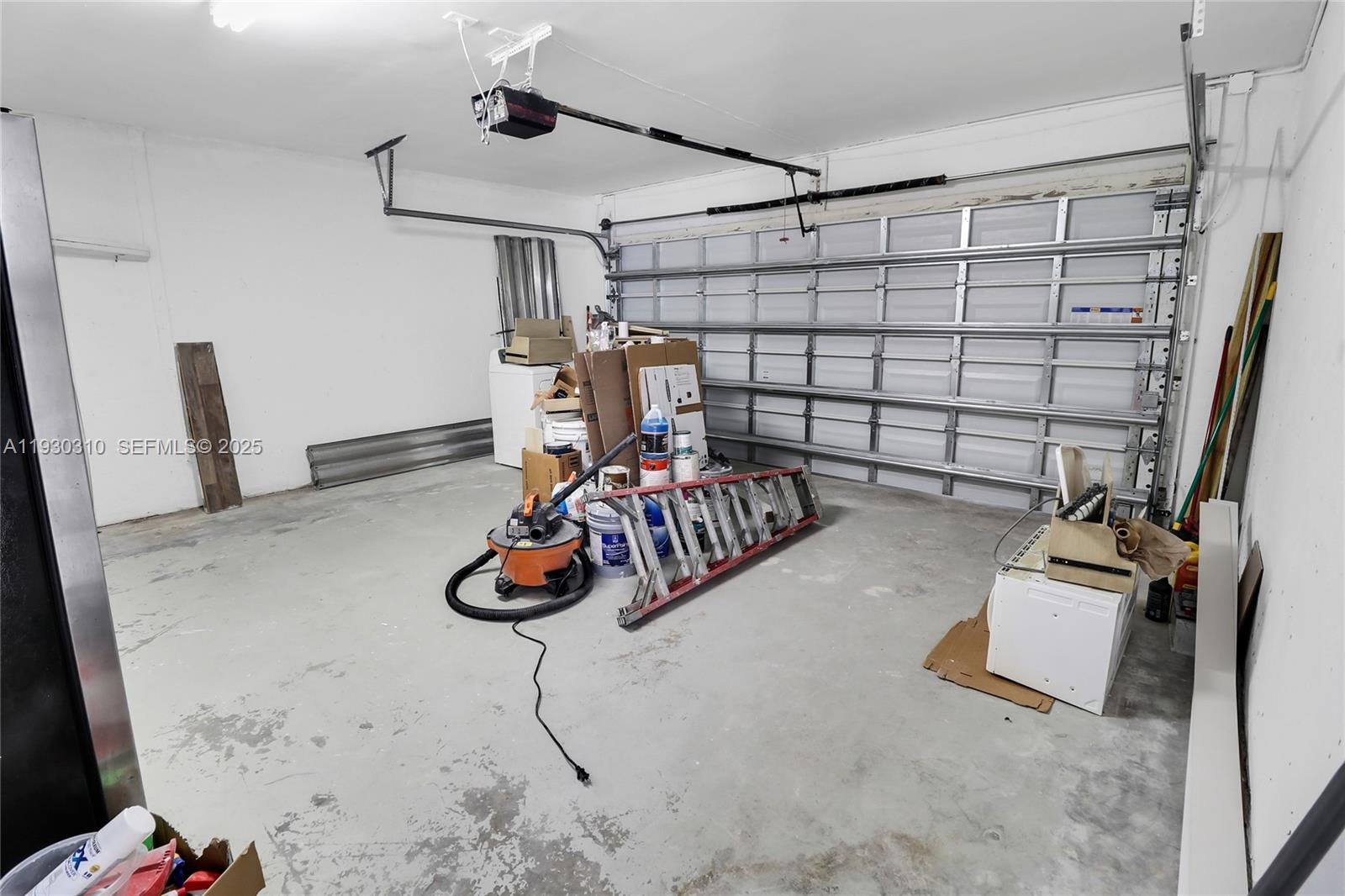 SAWGRASS PLANTATION - Residential