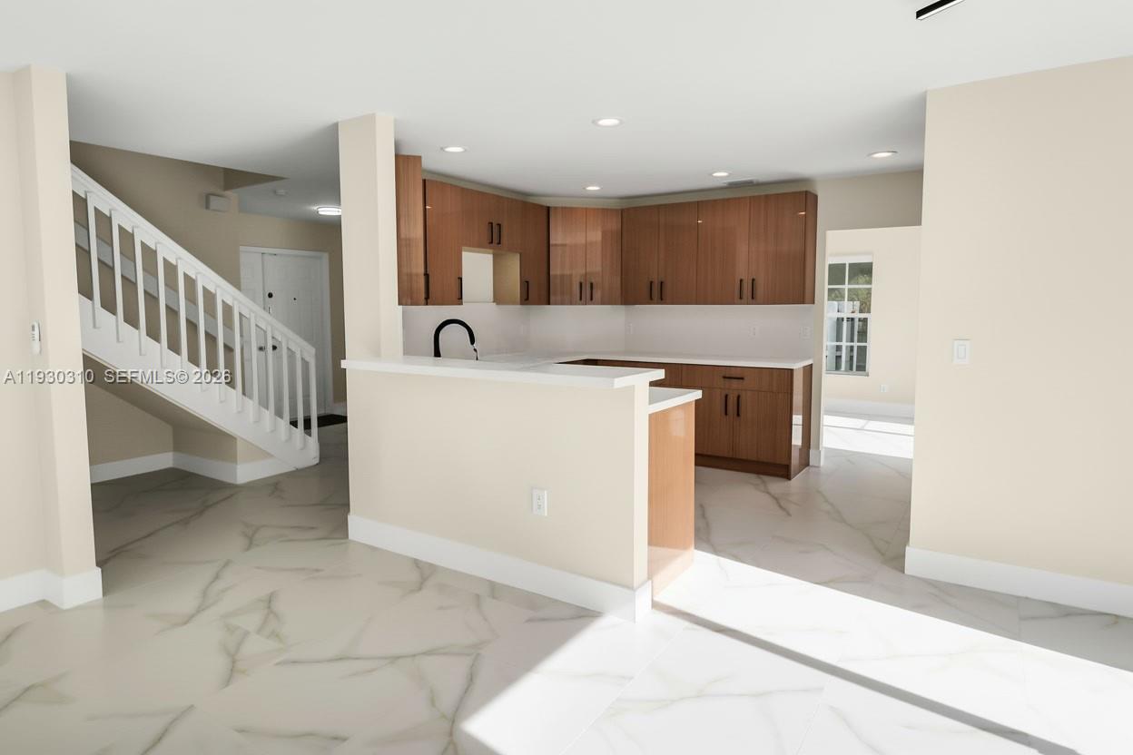 SAWGRASS PLANTATION - Residential