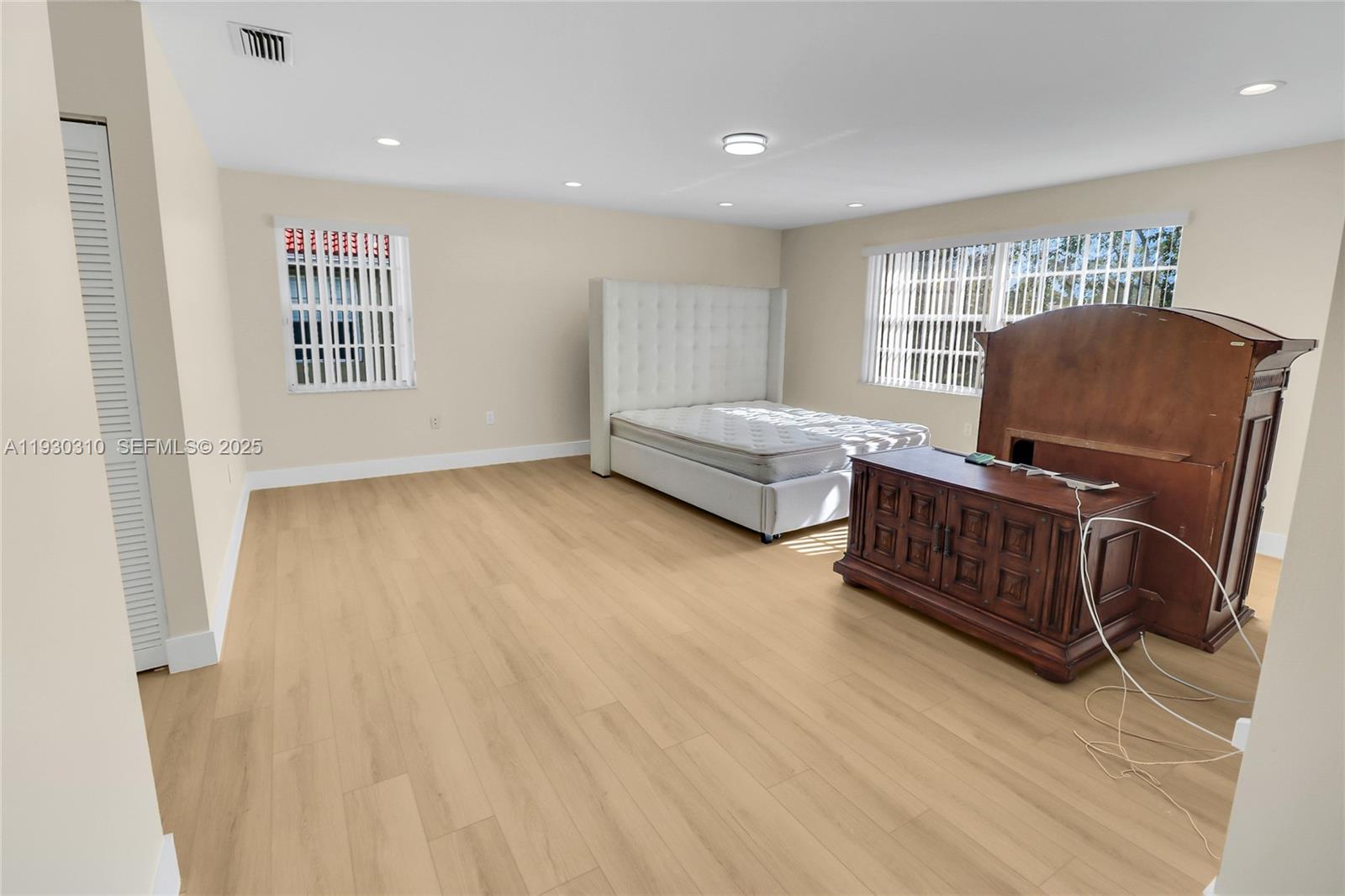 SAWGRASS PLANTATION - Residential