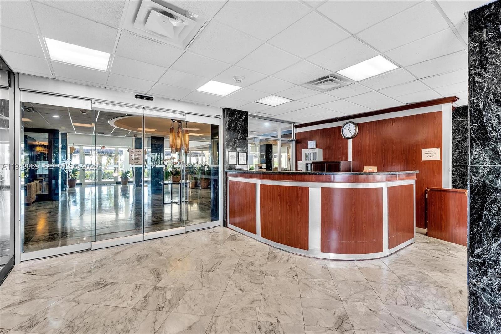 ARLEN HOUSE WEST CONDO - Residential