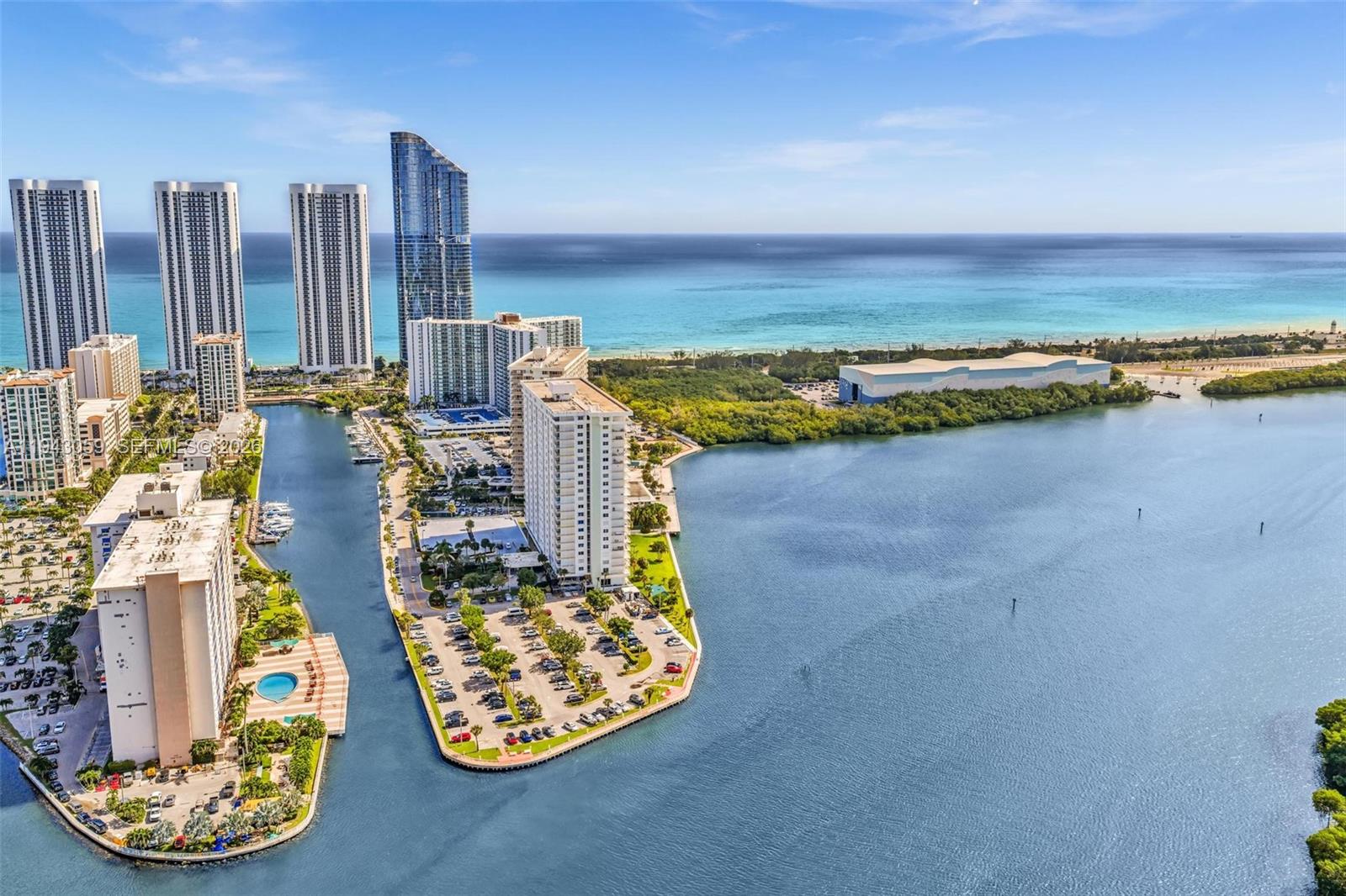 ARLEN HOUSE WEST CONDO - Residential