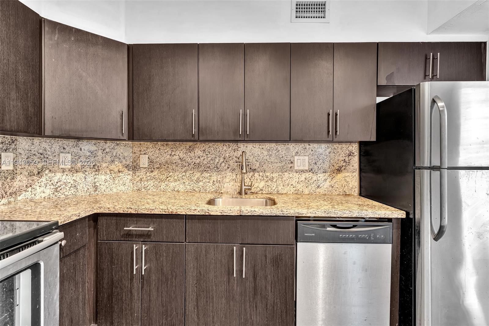 ARLEN HOUSE WEST CONDO - Residential