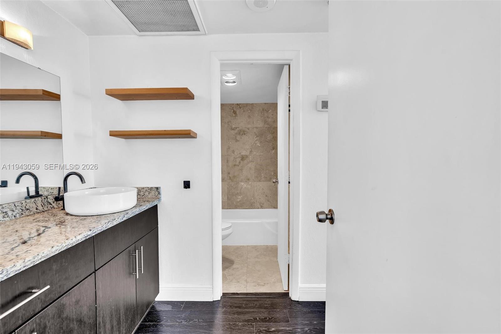 ARLEN HOUSE WEST CONDO - Residential