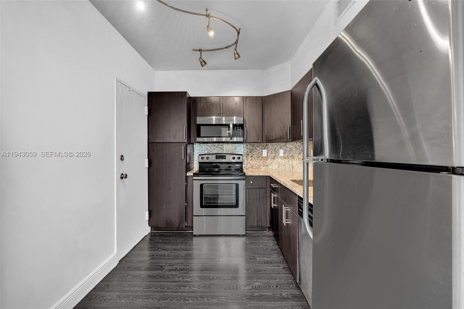 ARLEN HOUSE WEST CONDO - Residential