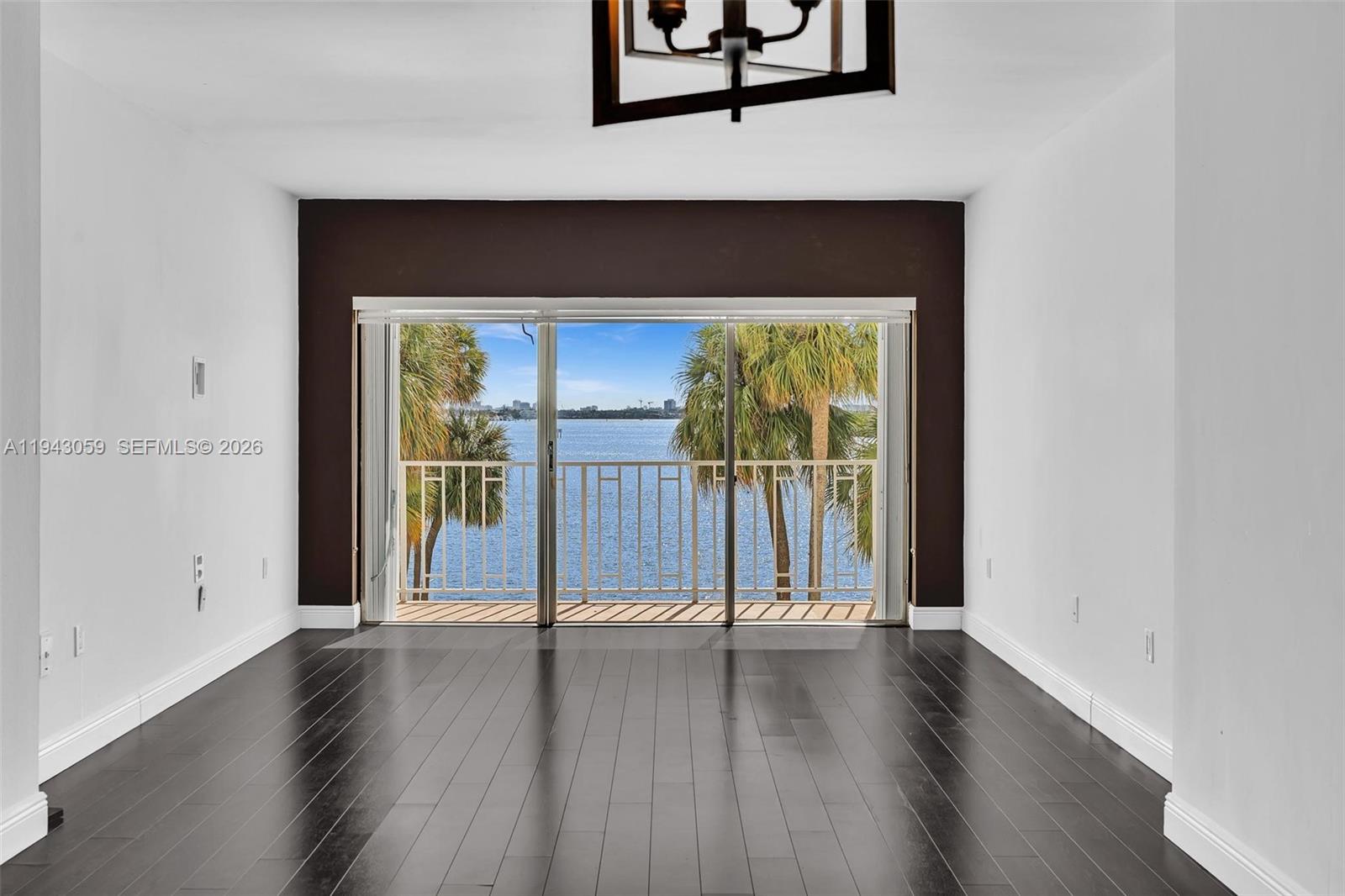 ARLEN HOUSE WEST CONDO - Residential