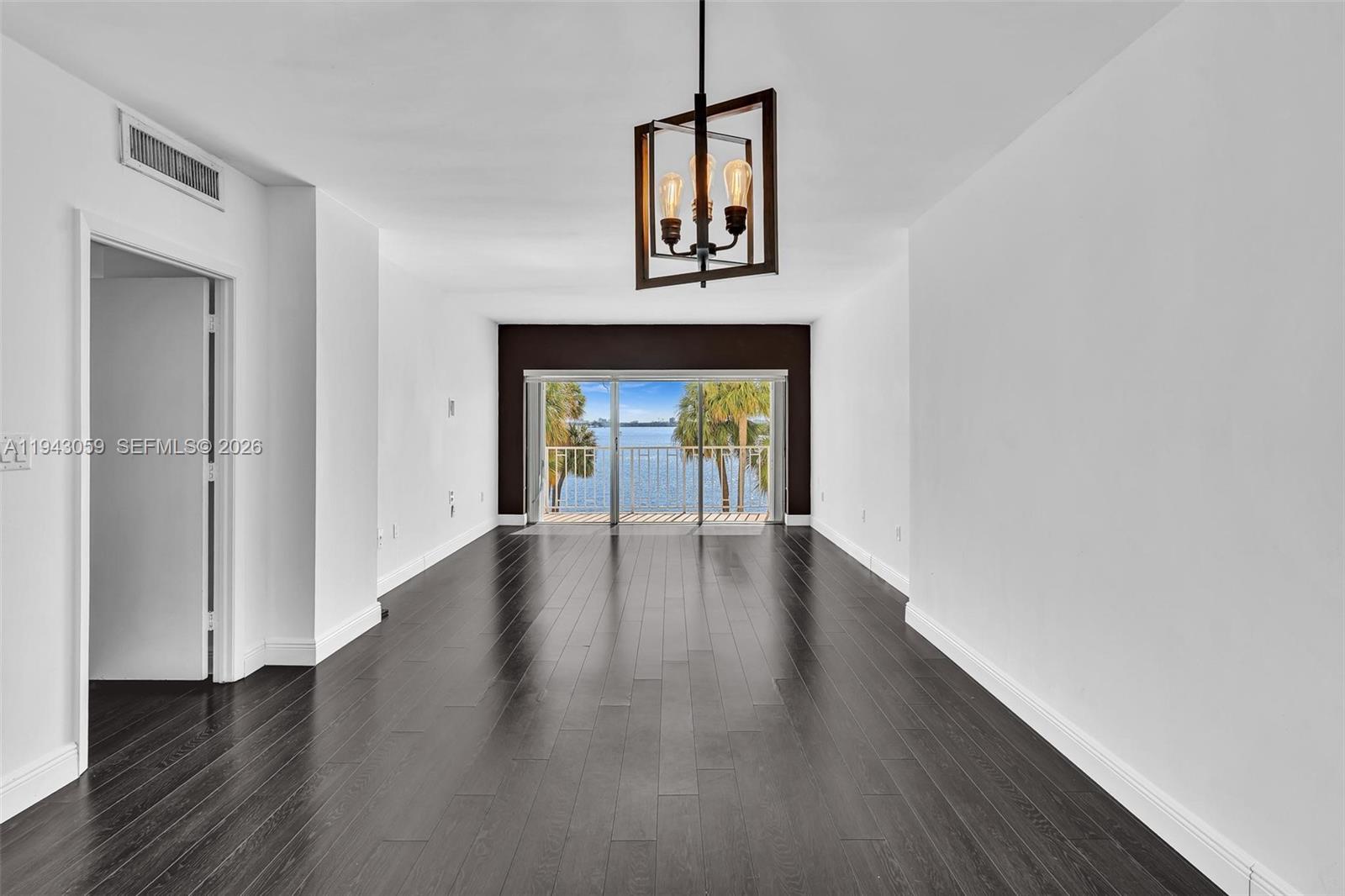 ARLEN HOUSE WEST CONDO - Residential