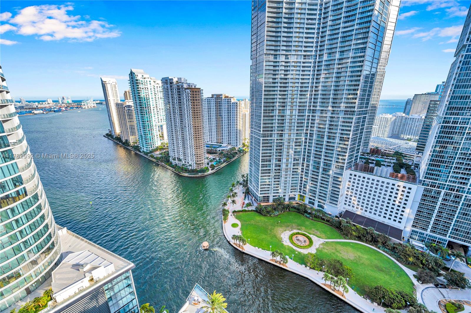 Rental Property at 200 Biscayne Boulevard Way 3307, Miami, Broward County, Florida - Bedrooms: 2 
Bathrooms: 3  - $7,200 MO.
