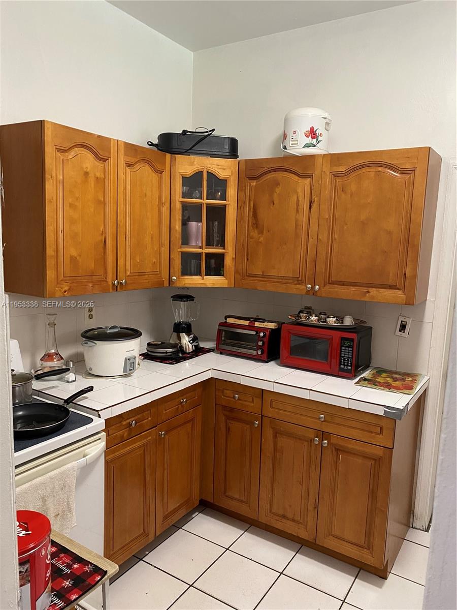 AVOCADO GROVE - Residential