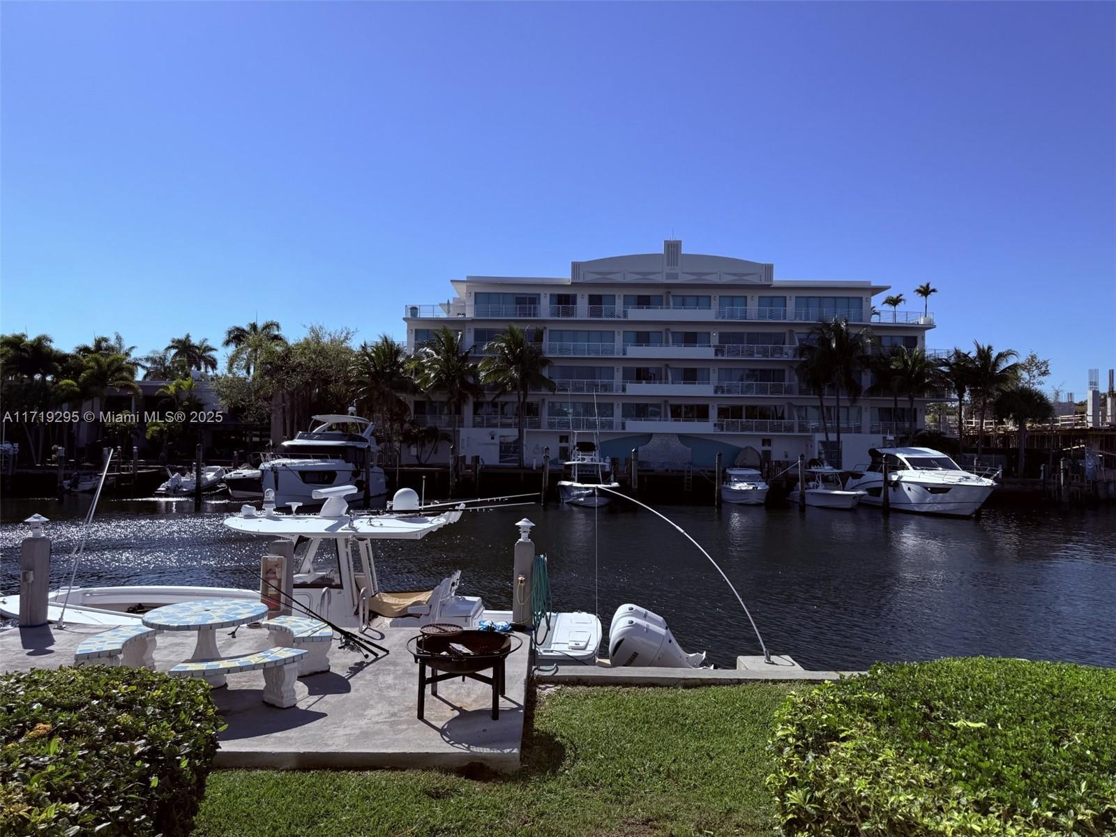 Property for Sale at 180 Isle Of Venice Dr 105, Fort Lauderdale, Broward County, Florida - Bedrooms: 1 
Bathrooms: 1  - $330,000