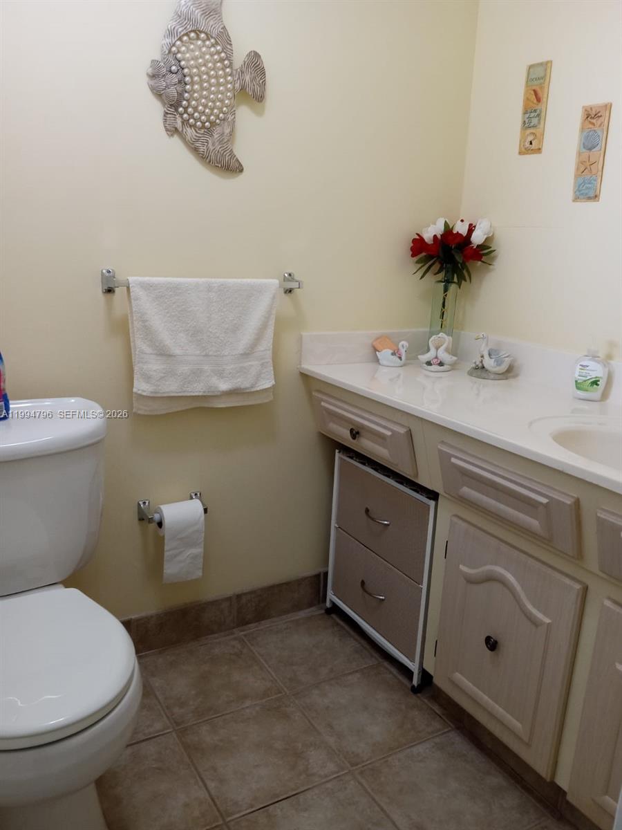 TOPAZ SOUTH CONDO - Residential