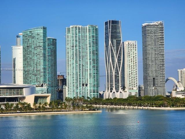 900 BISCAYNE BAY CONDO - Residential