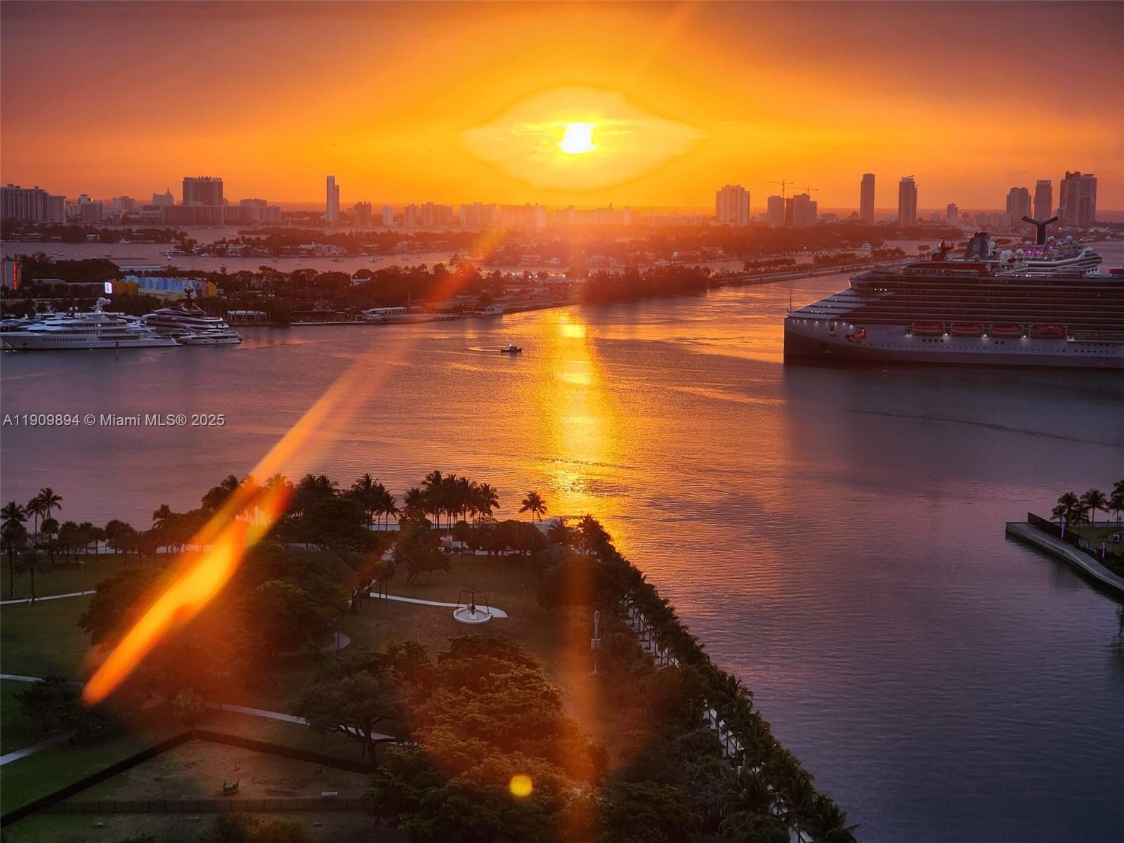 900 BISCAYNE BAY CONDO - Residential