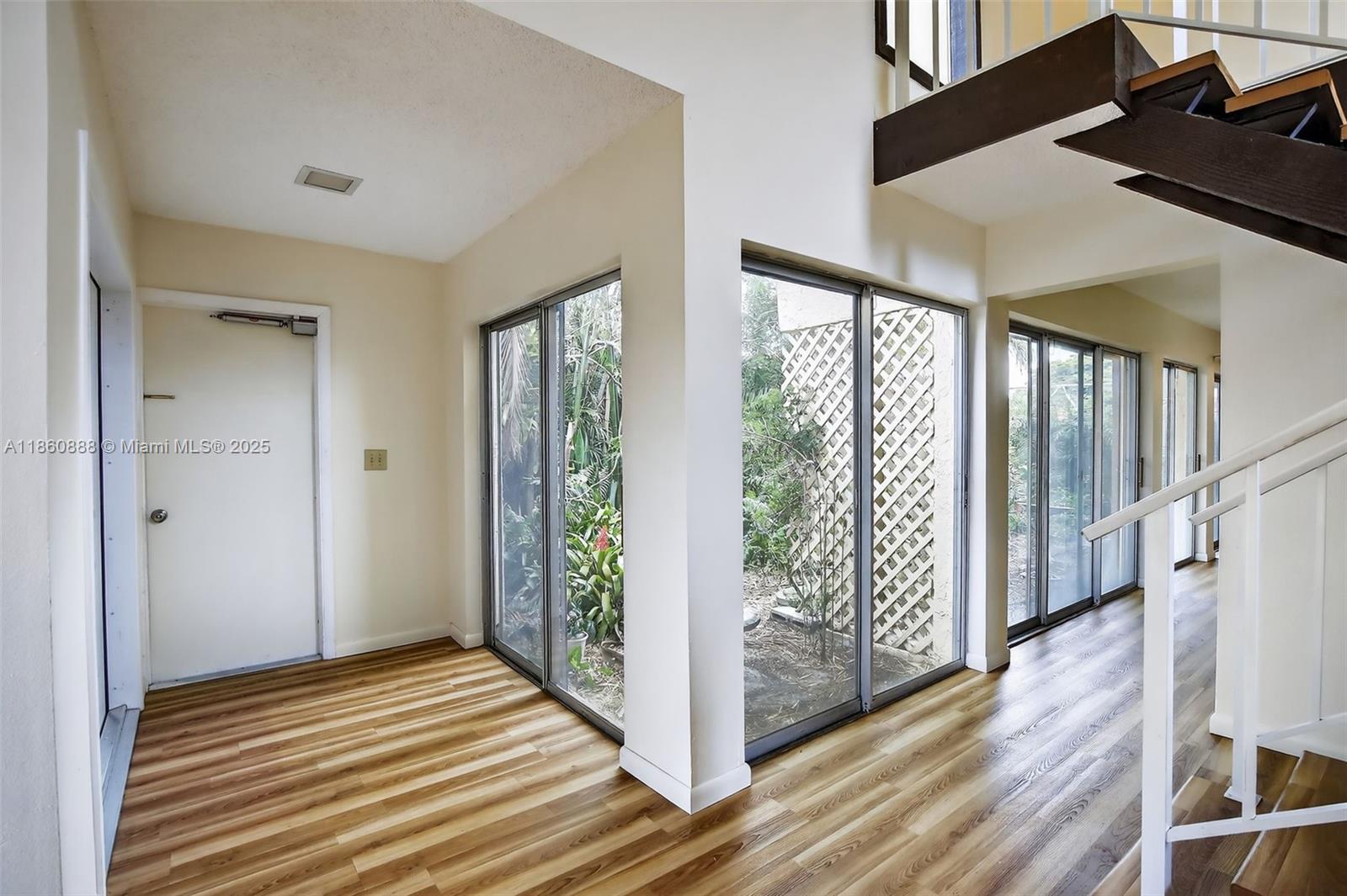 9331 NW 35th Mnr