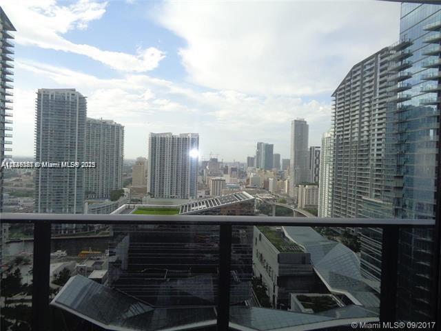Rental Property at 45 Sw 9th St 2709, Miami, Broward County, Florida - Bedrooms: 1 
Bathrooms: 2  - $3,500 MO.