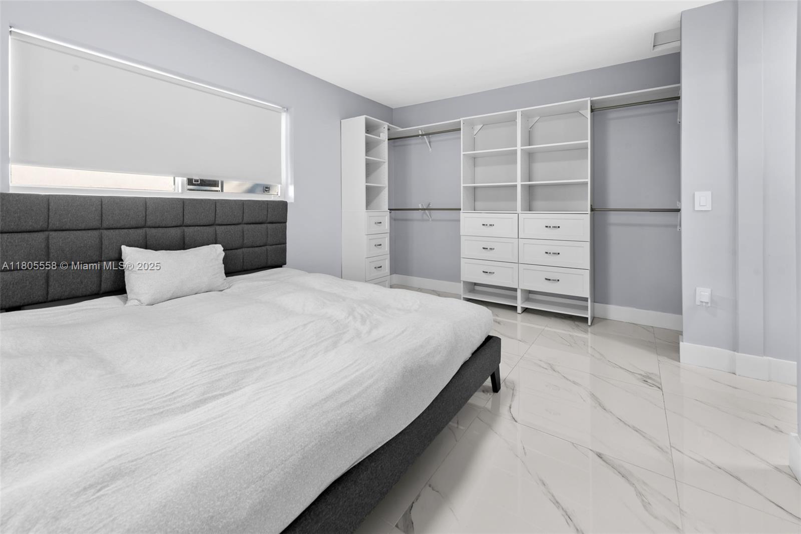 HOLLYWOOD LAKES SECTION - Residential