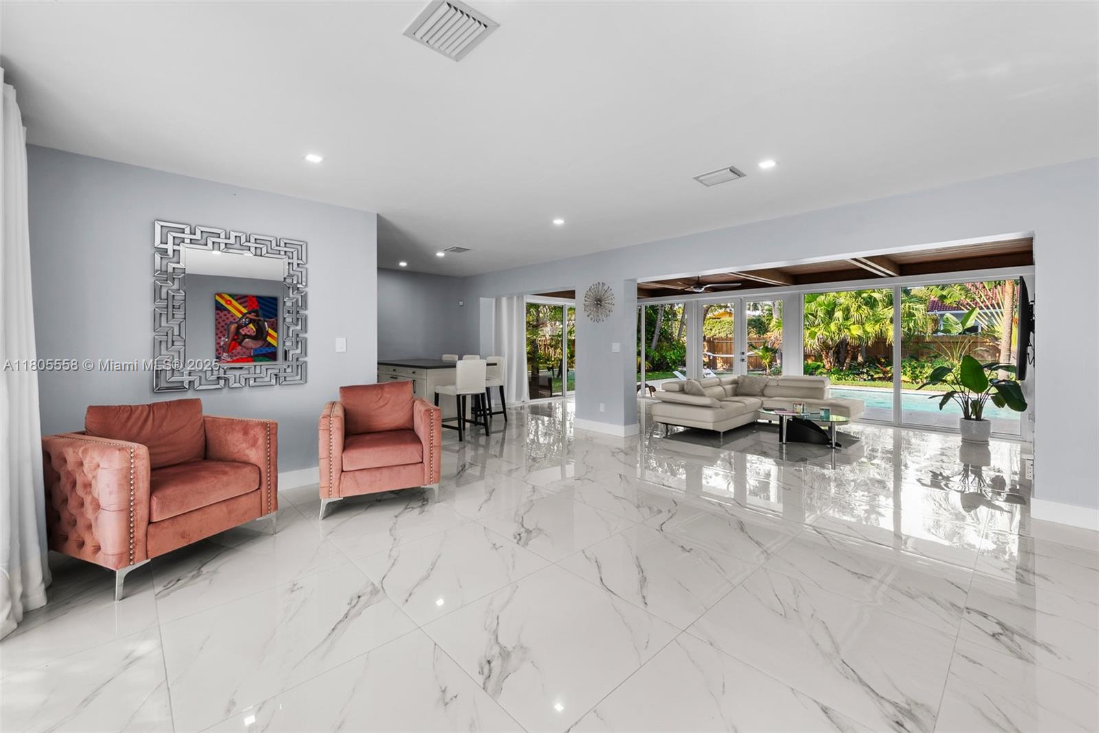 HOLLYWOOD LAKES SECTION - Residential