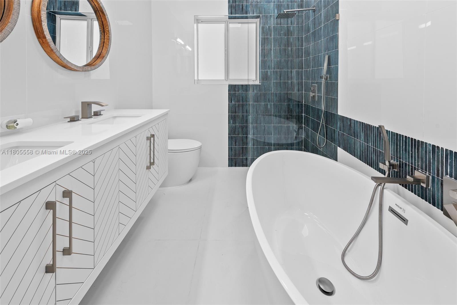 HOLLYWOOD LAKES SECTION - Residential