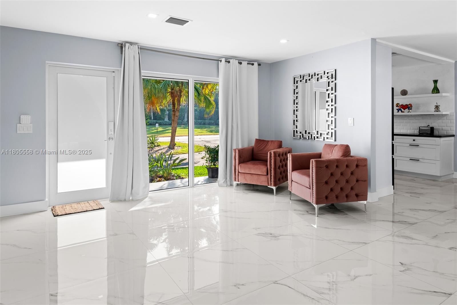 HOLLYWOOD LAKES SECTION - Residential