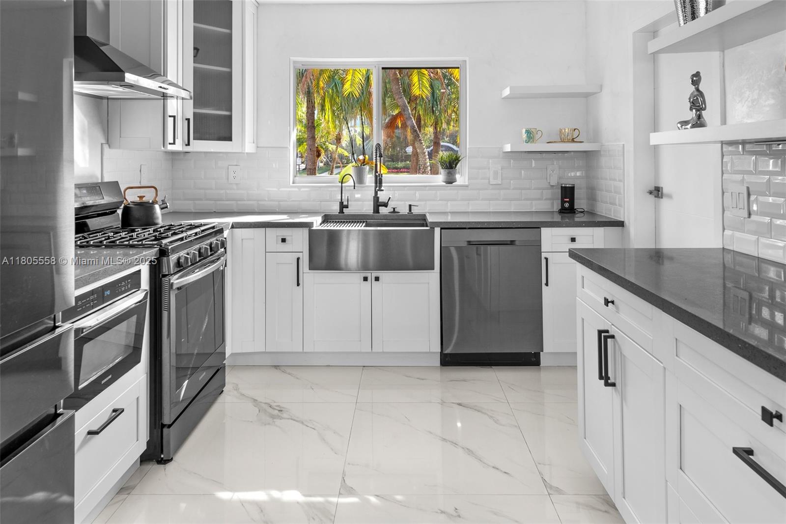 1025 Washington St, Hollywood, FL, 33019/$1,499,000 3 1025 Washington St