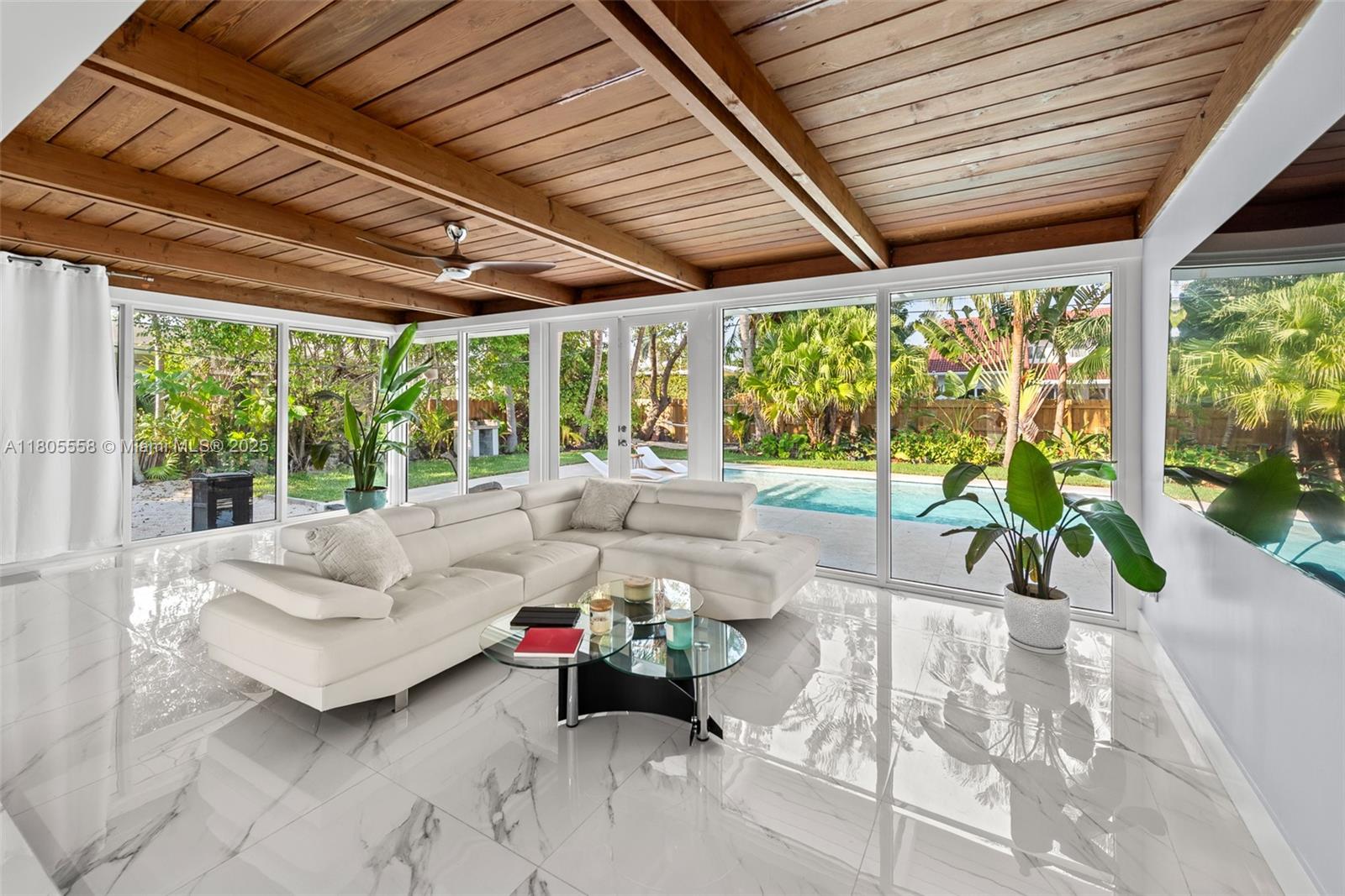 1025 Washington St, Hollywood, FL, 33019/$1,499,000 2 1025 Washington St
