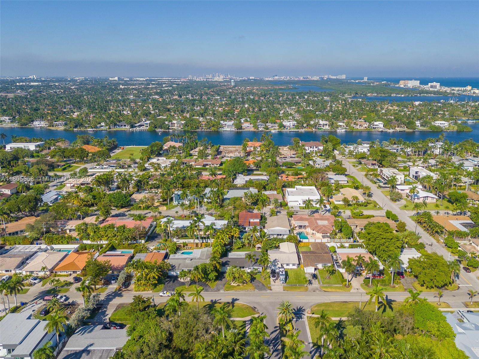 HOLLYWOOD LAKES SECTION - Residential