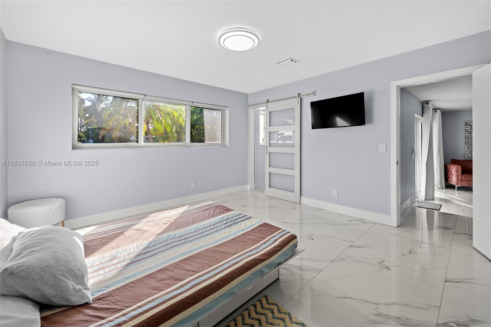 HOLLYWOOD LAKES SECTION - Residential