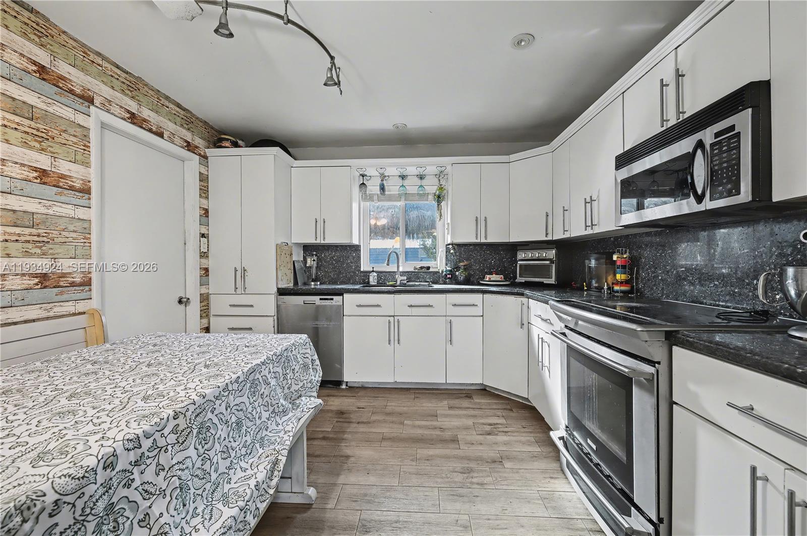 CHULA VISTA - Residential