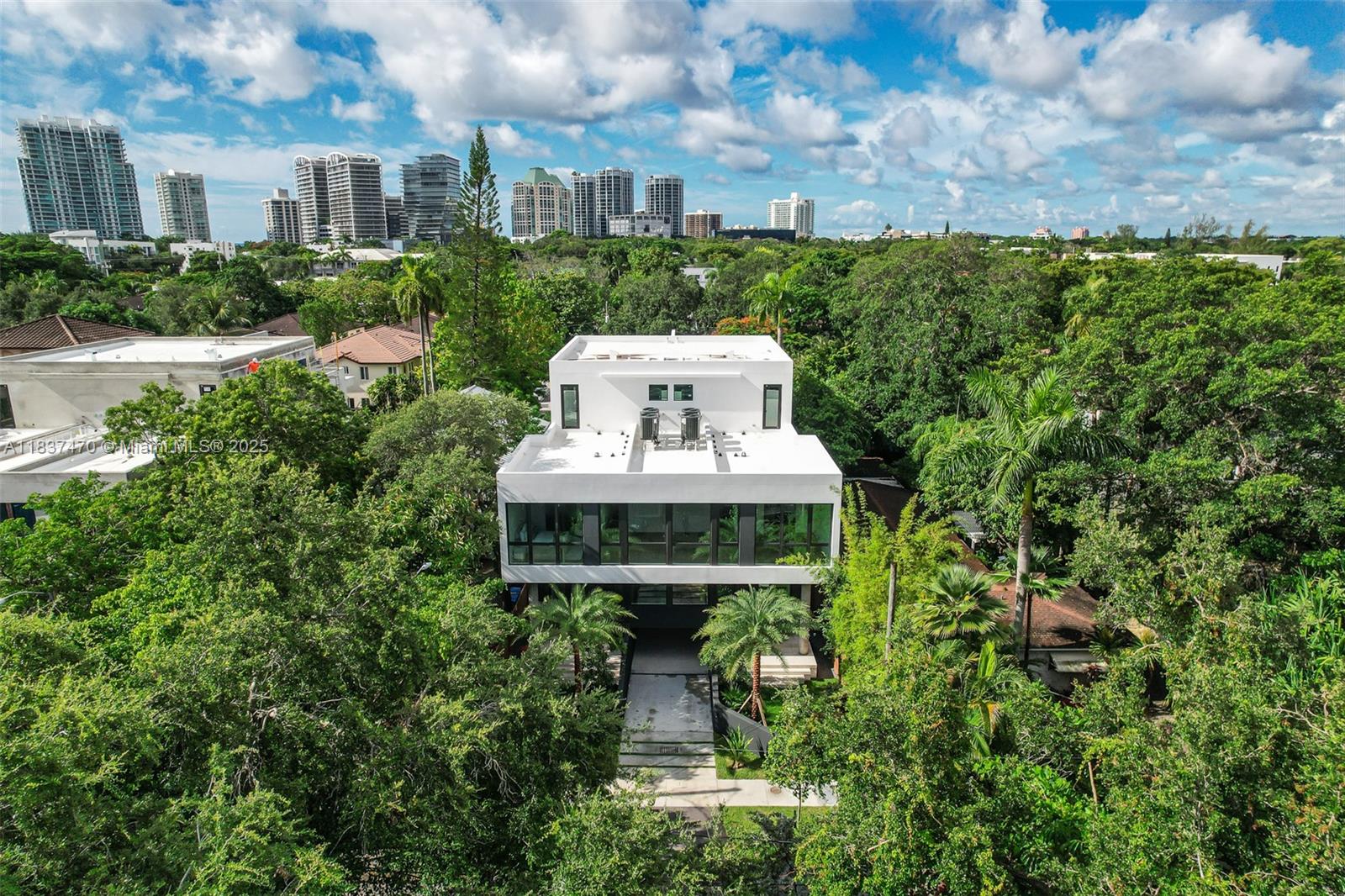 2822 Coconut Ave 2822