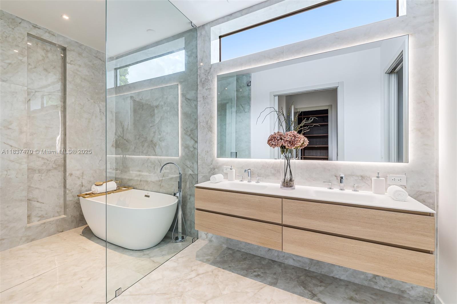 PALM TERRACE - Residential