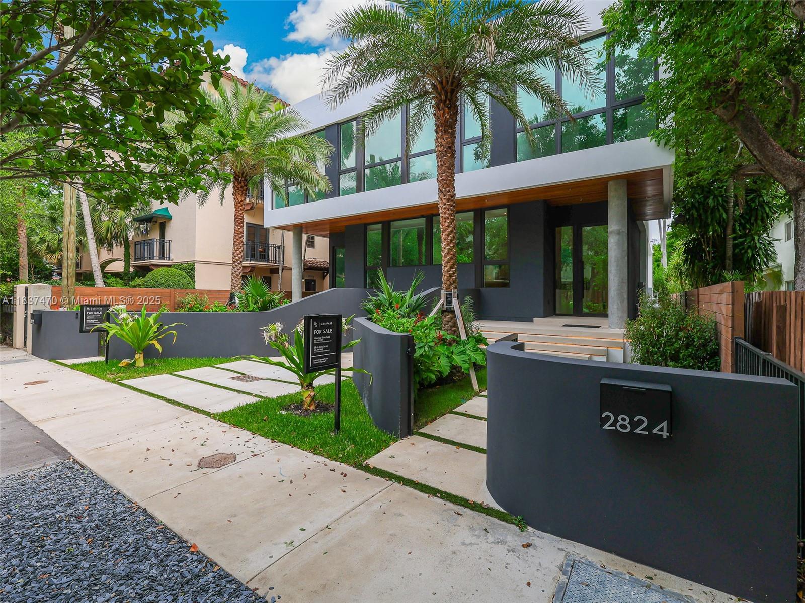 2824 Coconut Ave 2824