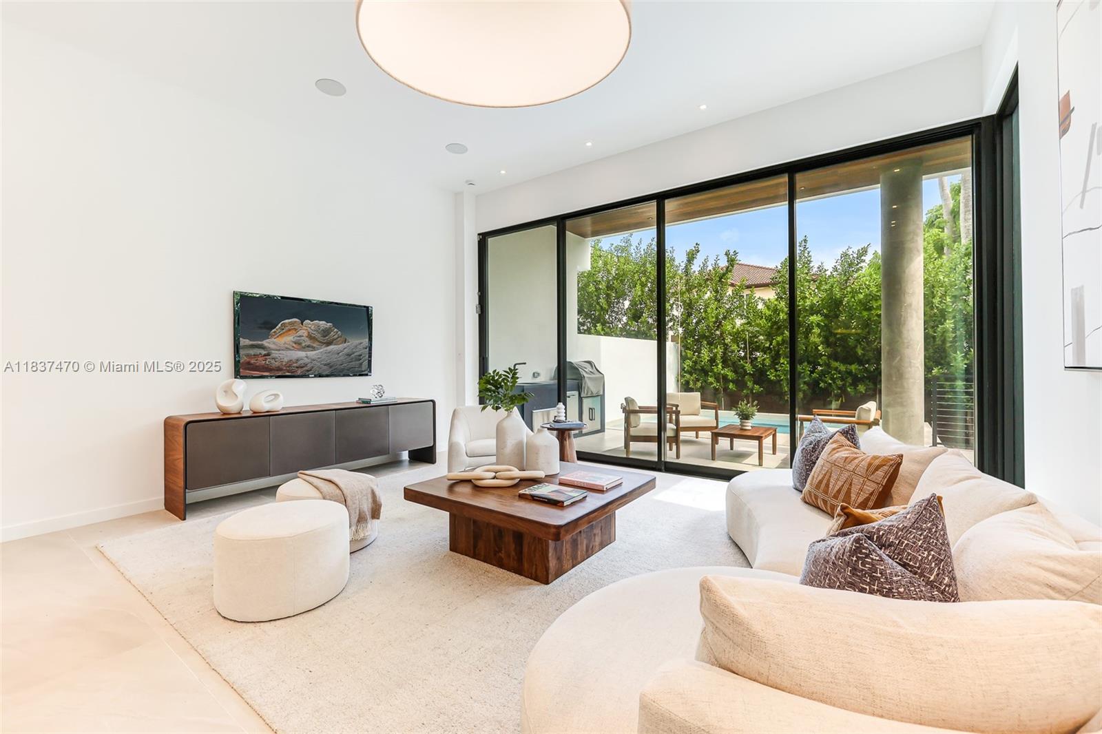 PALM TERRACE - Residential