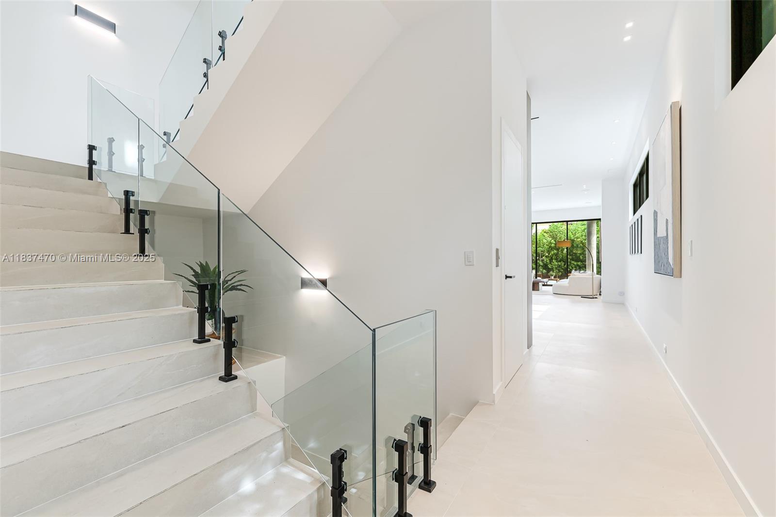 PALM TERRACE - Residential