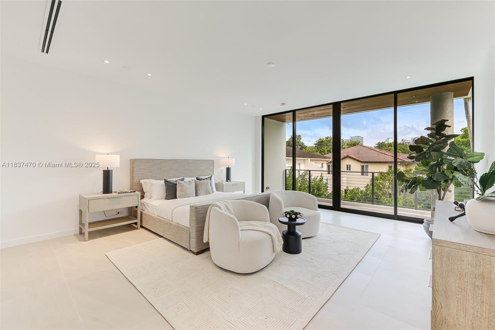 PALM TERRACE - Residential