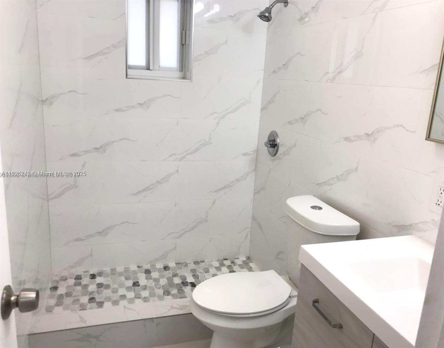 BROADVIEW COUNTRY CLUB - Residential