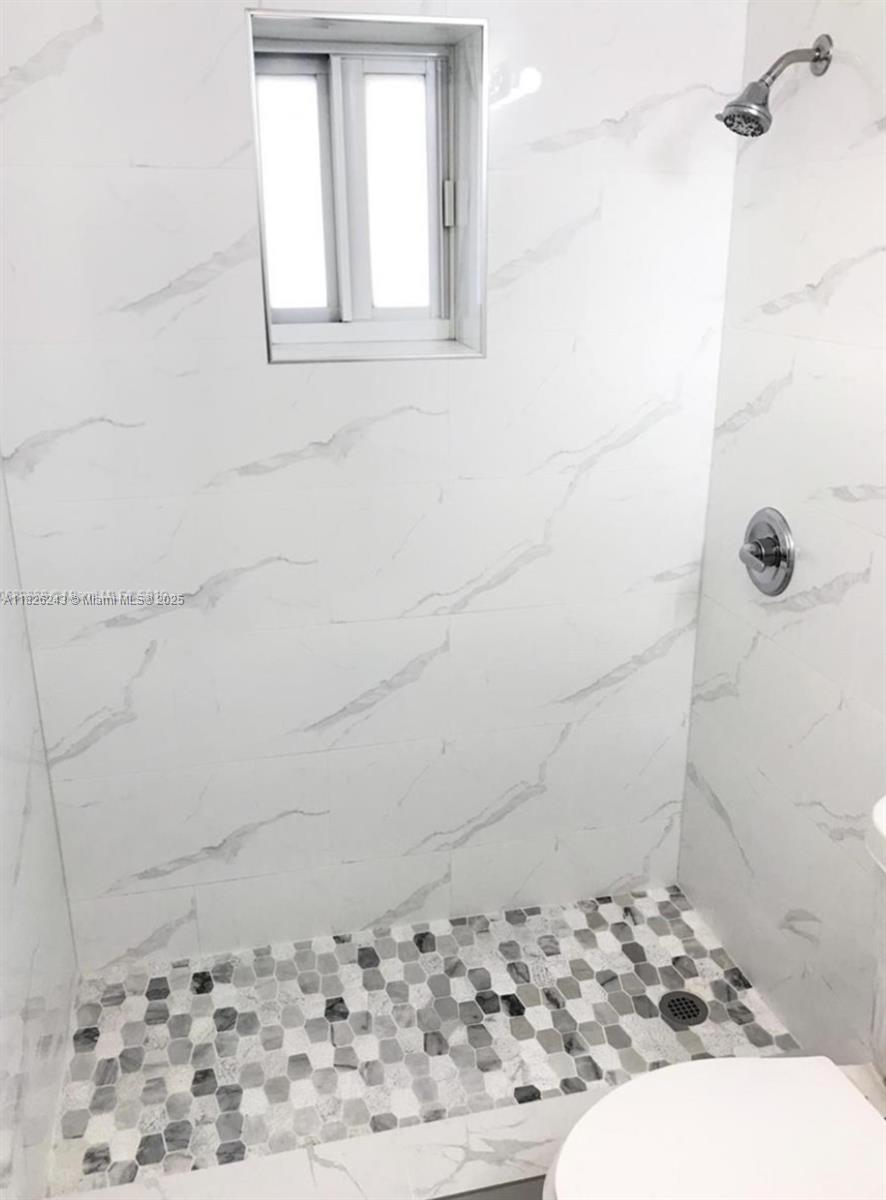 BROADVIEW COUNTRY CLUB - Residential