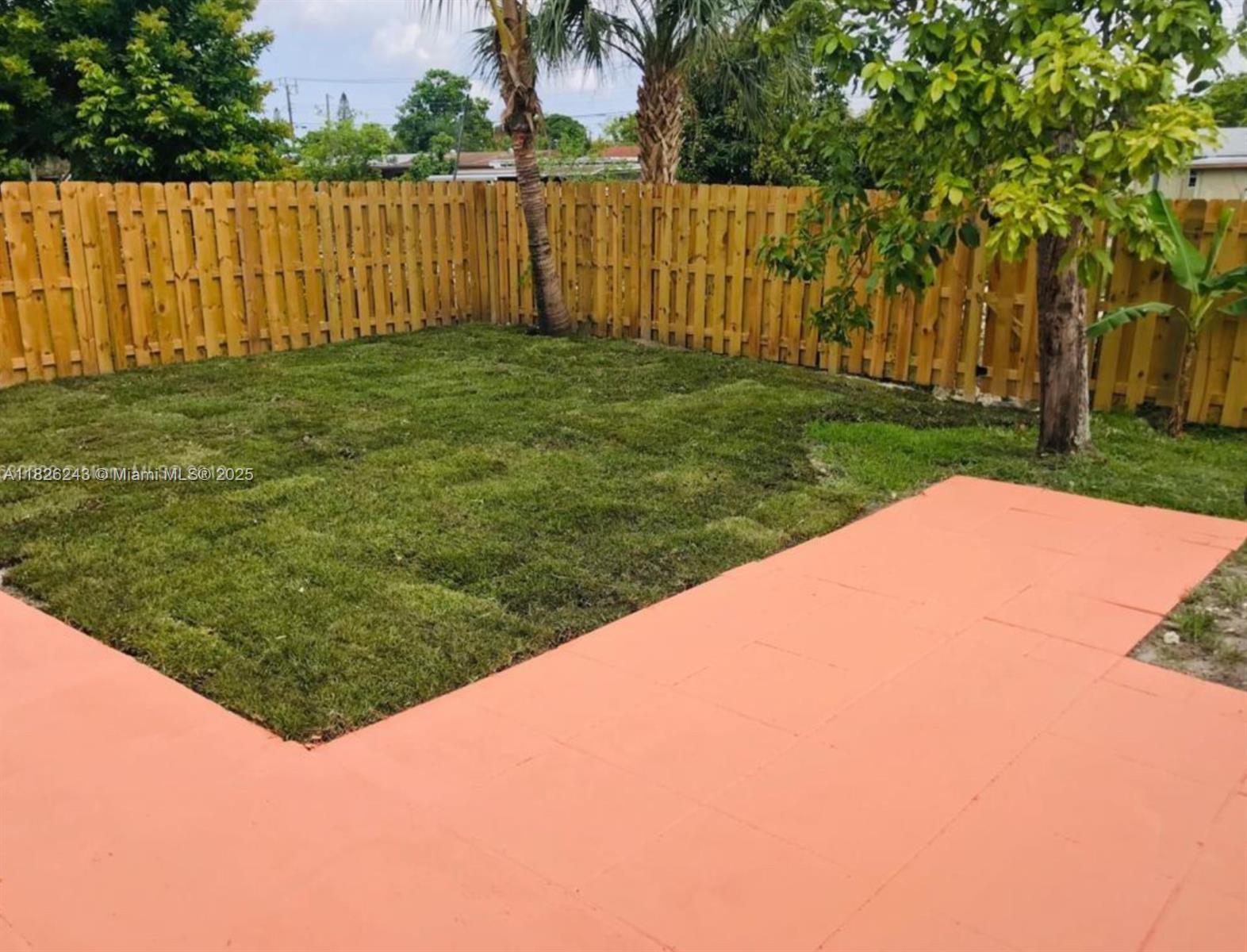 BROADVIEW COUNTRY CLUB - Residential