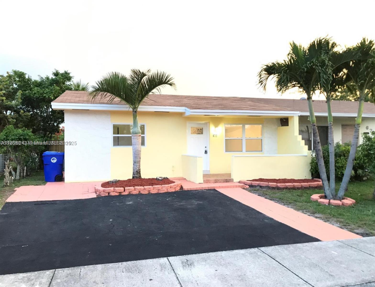 6710 SW 18th Ct