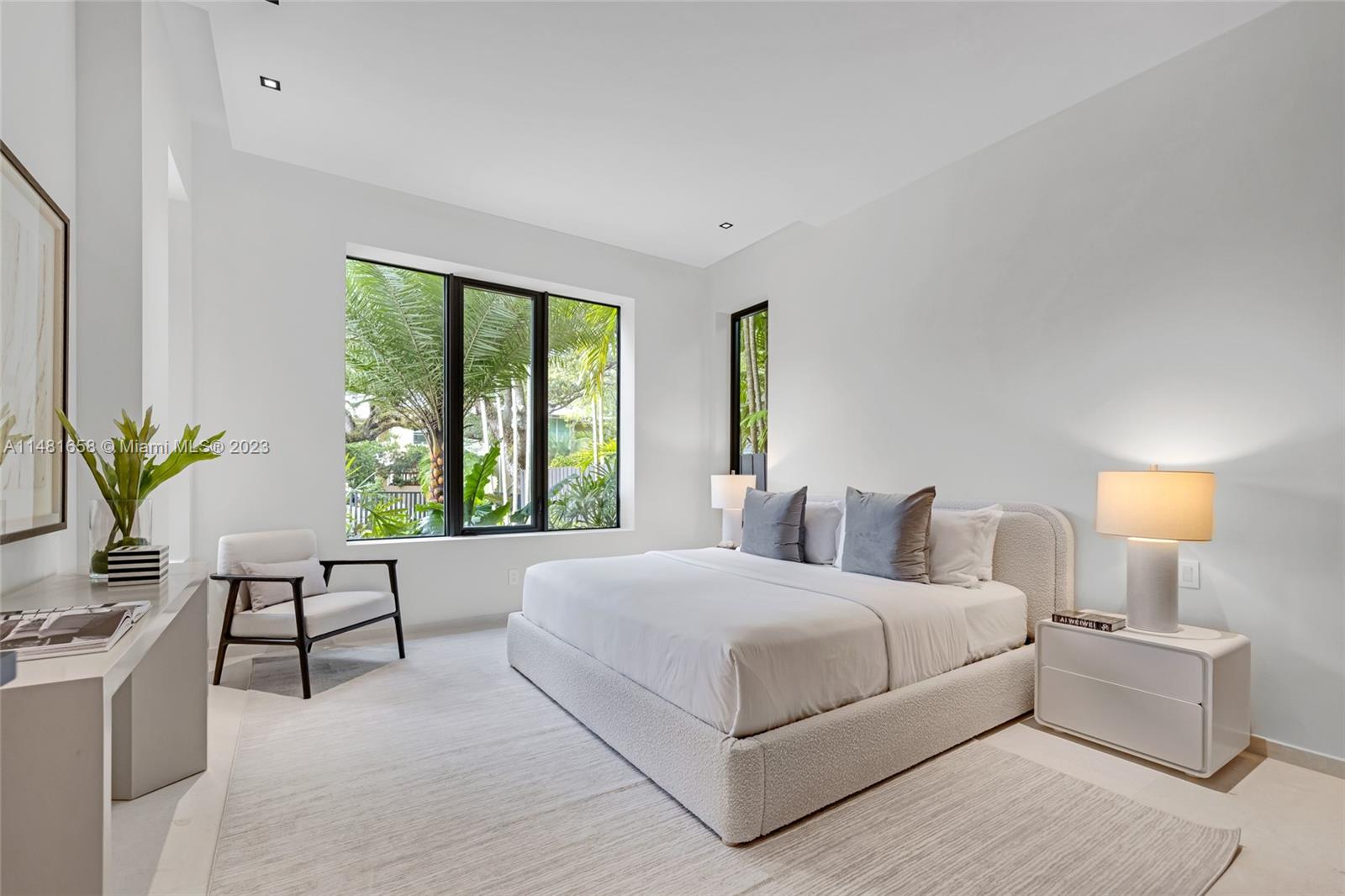 BAY HEIGHTS - Residential