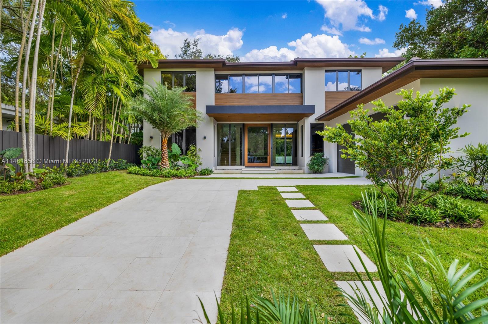 BAY HEIGHTS - Residential