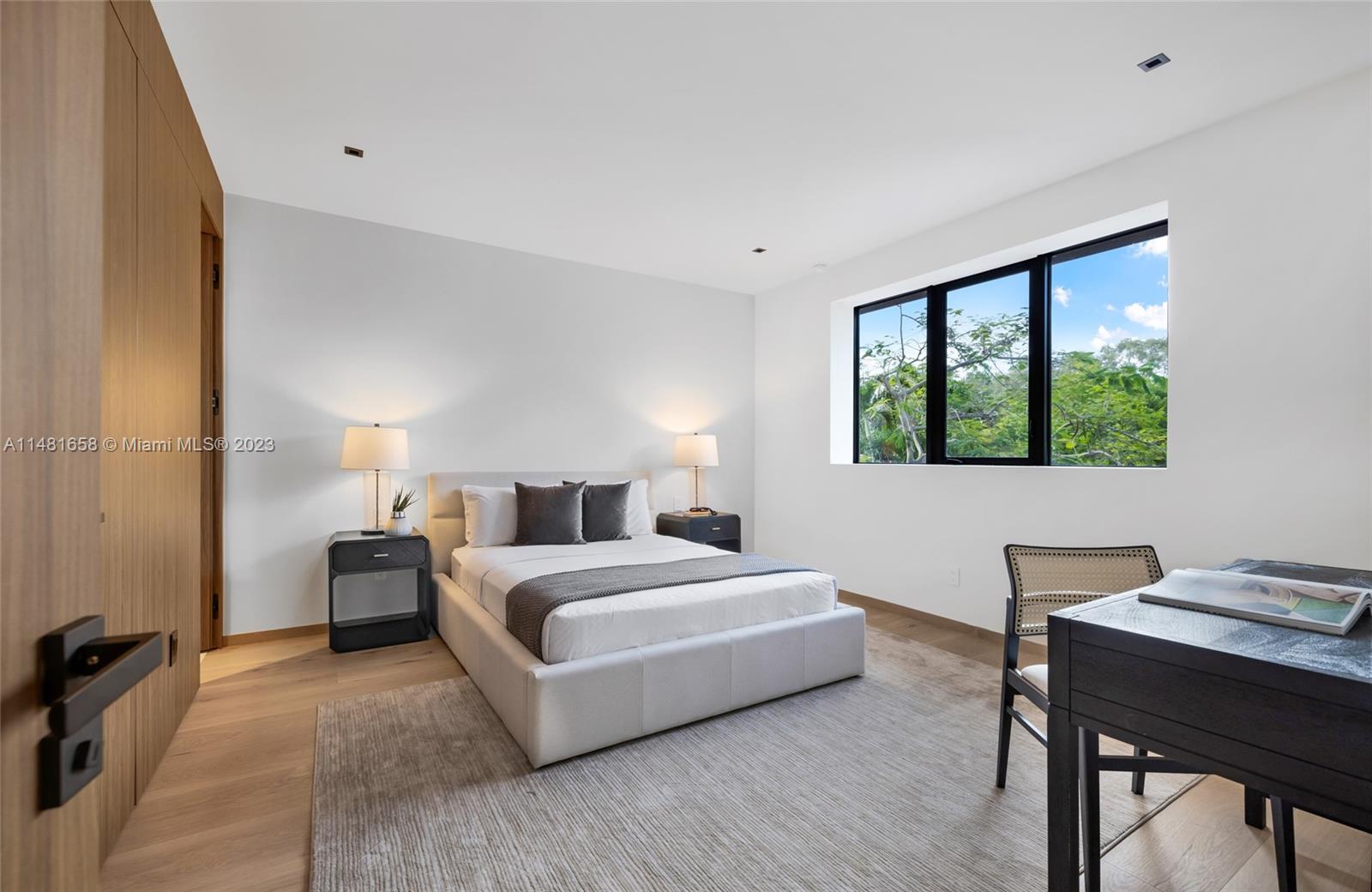 BAY HEIGHTS - Residential