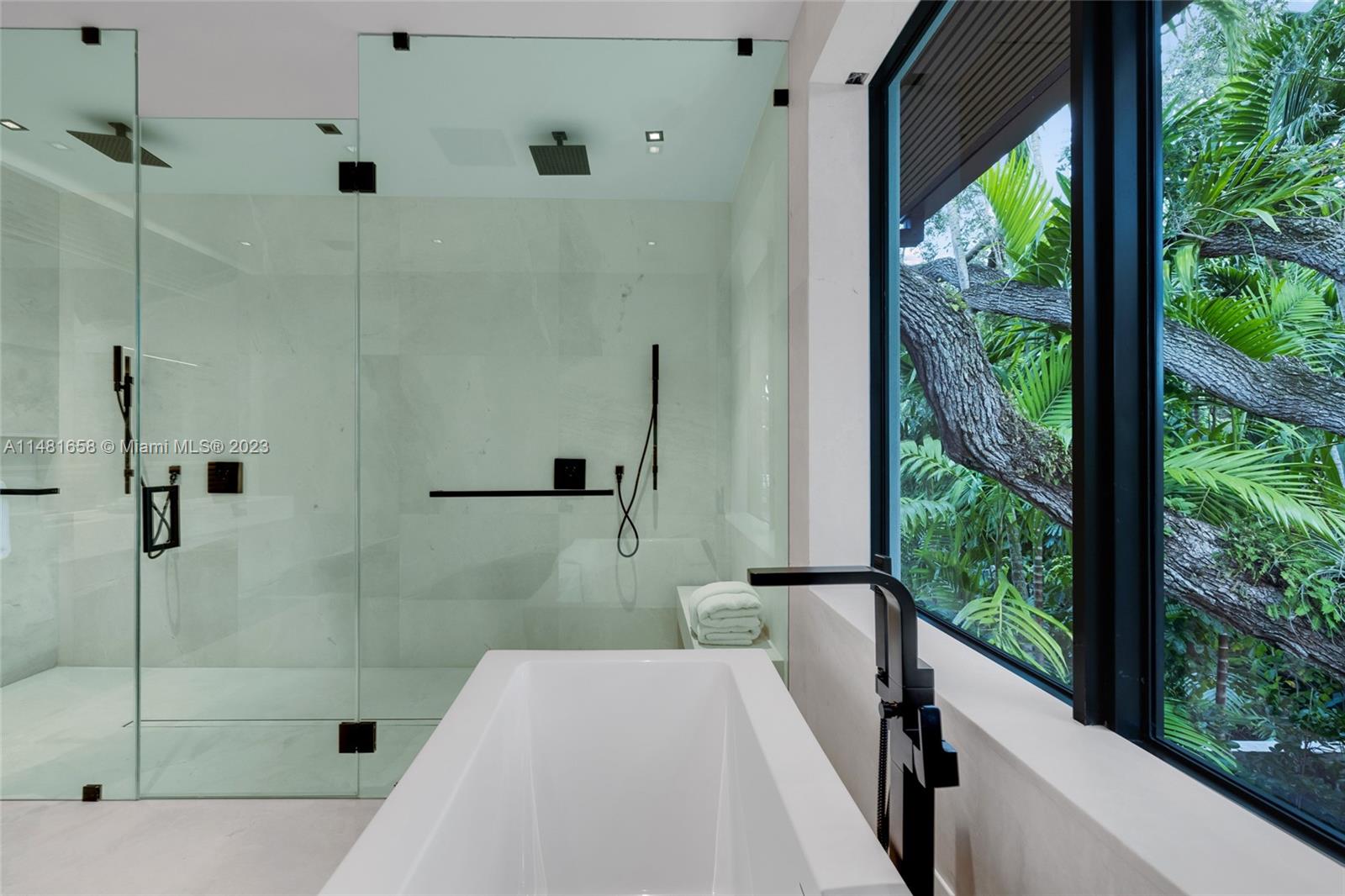 BAY HEIGHTS - Residential