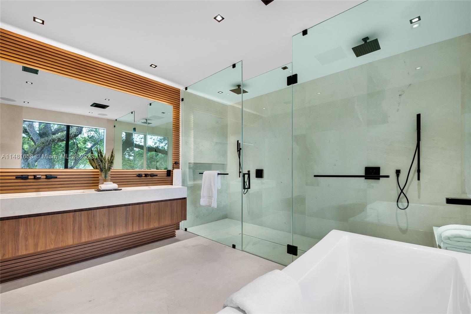 BAY HEIGHTS - Residential