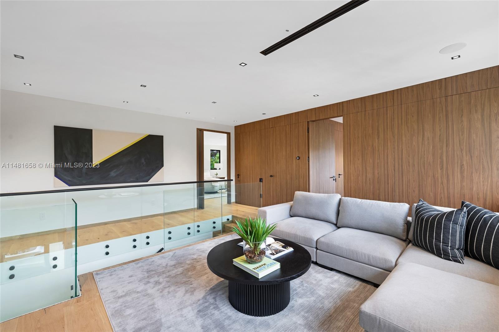 BAY HEIGHTS - Residential