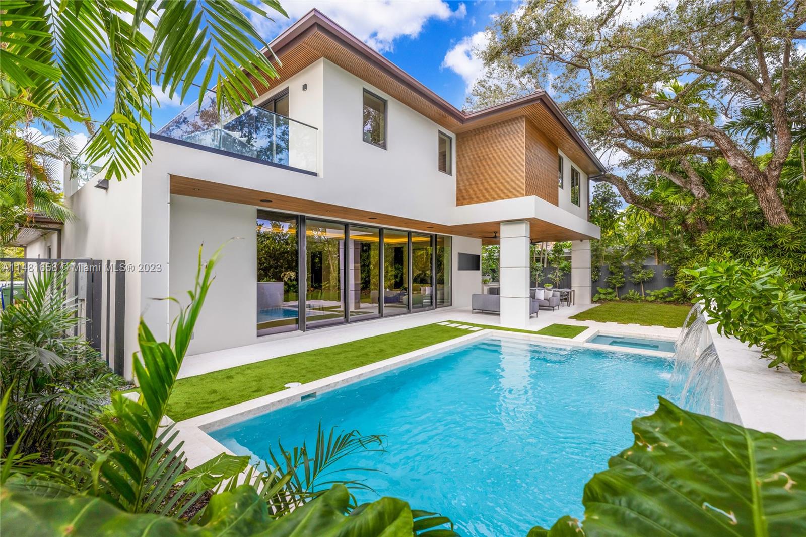 BAY HEIGHTS - Residential