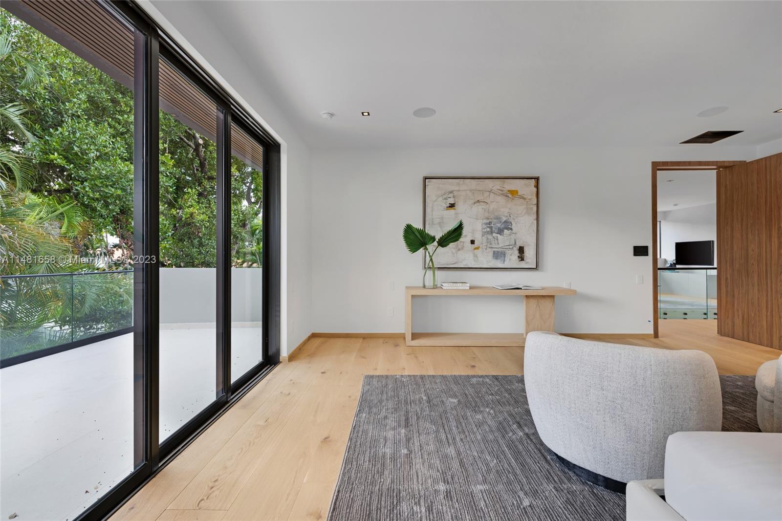 BAY HEIGHTS - Residential