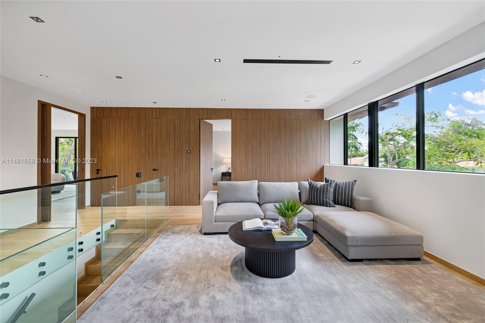 BAY HEIGHTS - Residential