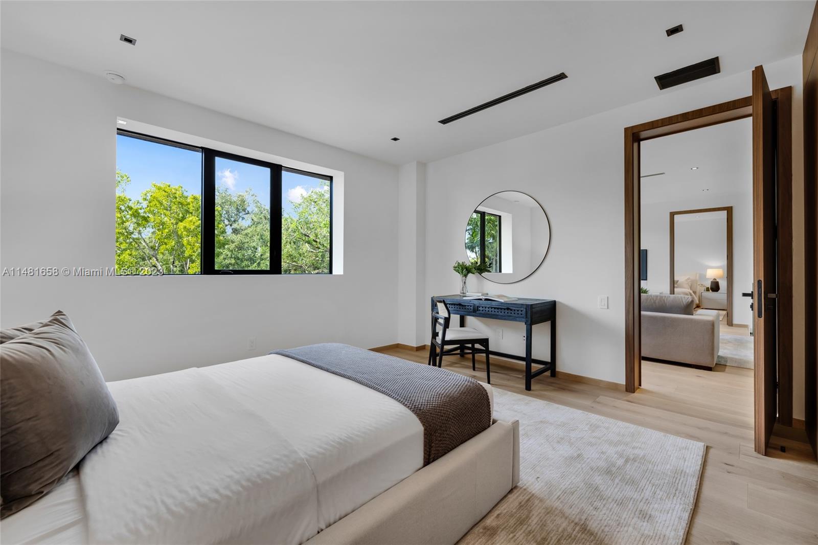 BAY HEIGHTS - Residential