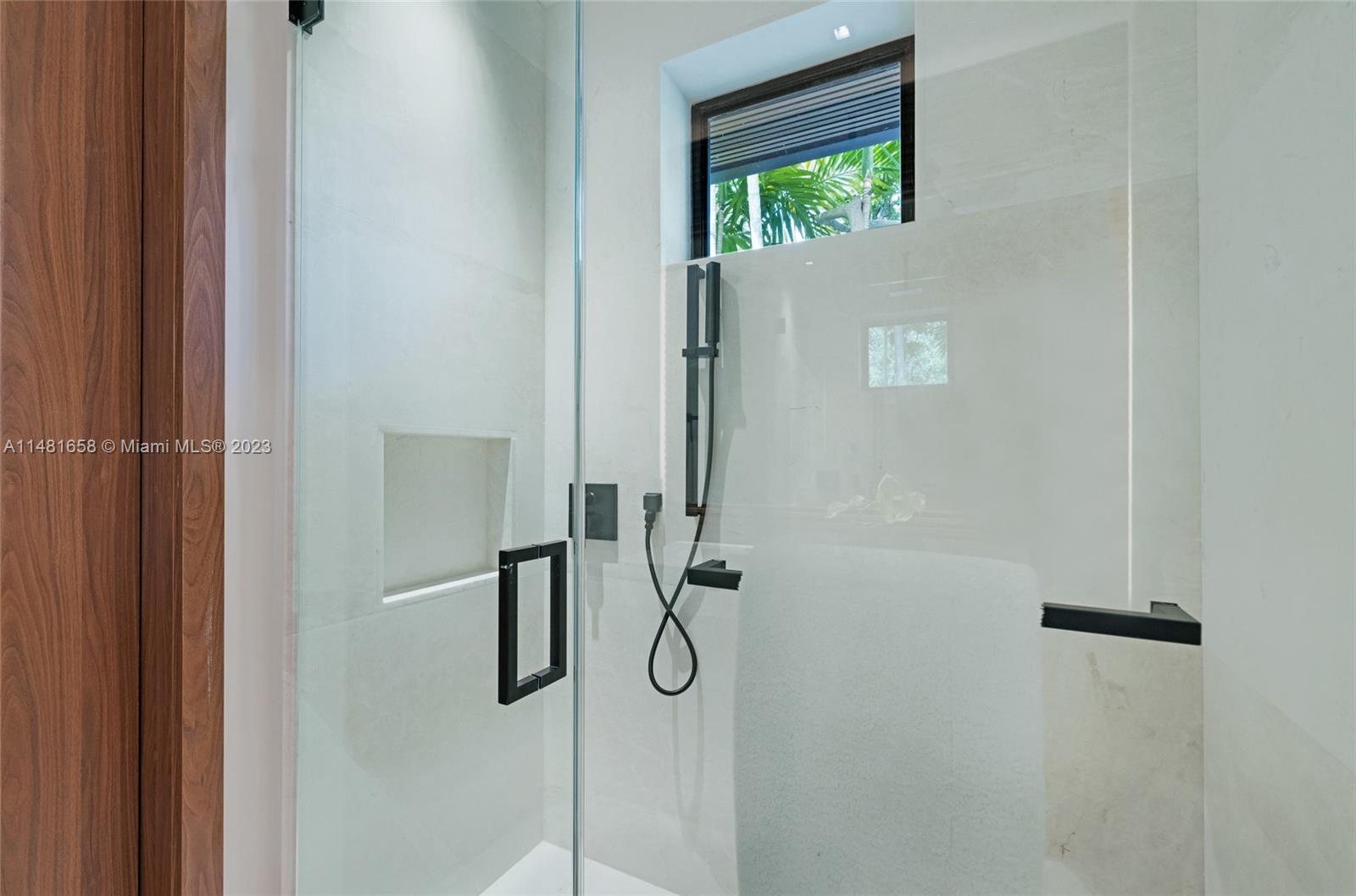 BAY HEIGHTS - Residential