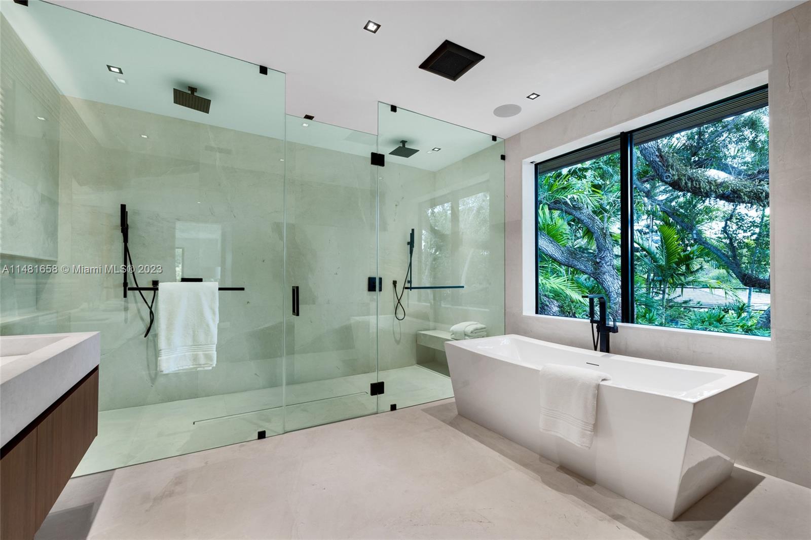 BAY HEIGHTS - Residential